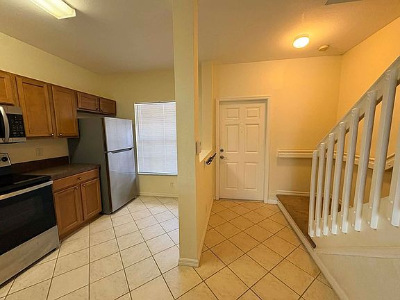 5th image of 8140 Pacific Beach Dr