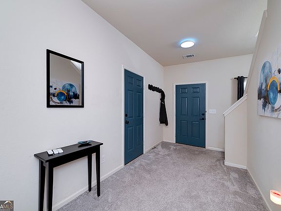 5th image of 544 Moline Way