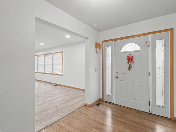 3rd image of 4418 Hook Rd