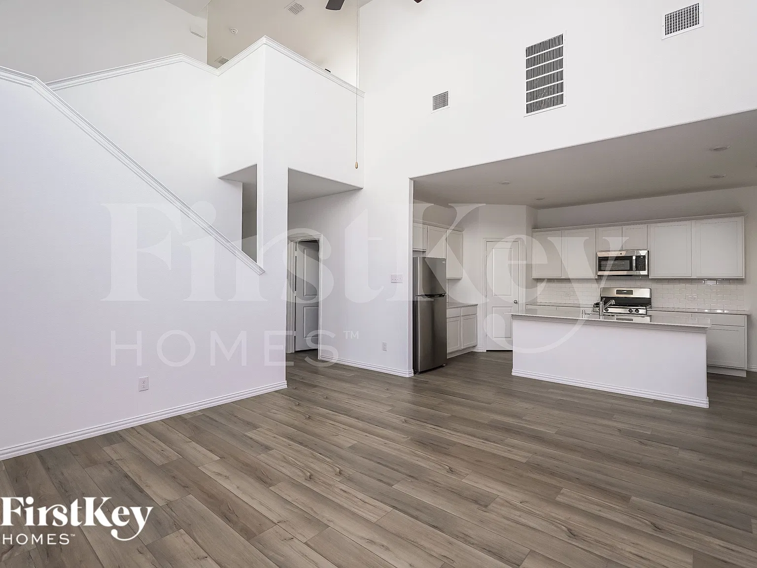 3 bed, 3.0 bath, 2091 sqft, $2,415 — Photo 3