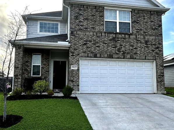 9917 Voyager Ln, Fort Worth, TX 76131