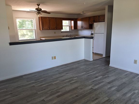 2nd image of 111 Cherrywood Dr