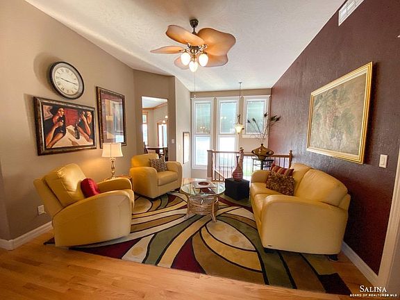 3rd image of 513 S Estates Dr