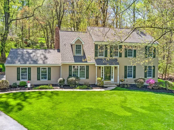 405 Wm Salesbury Dr, Downingtown, PA 19335