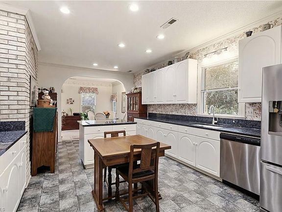 5th image of 2393 Union Grove Rd