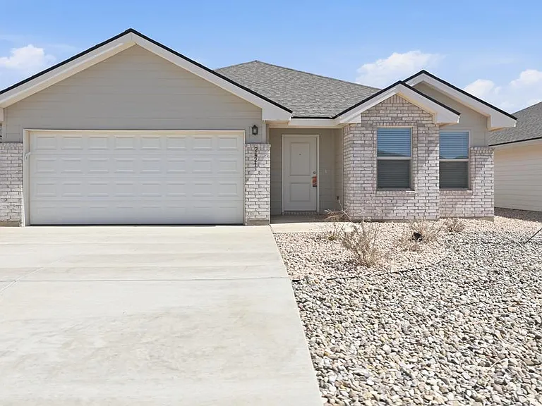 2421 S County Rd #1100 — Photo 1