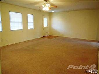 LARGE LIVING ROOM