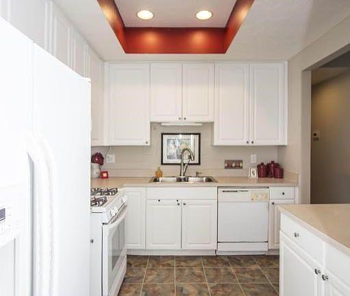 5th image of 8 Greenhedge Cir