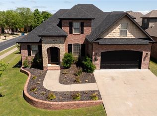 1106 NE Saint Ives Rd, Bentonville, AR 72712