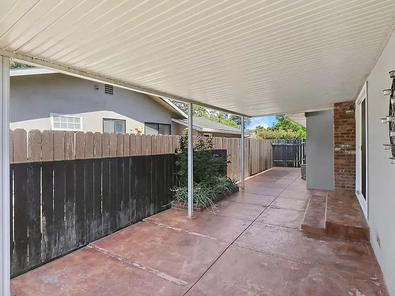 9036 New Dawn Dr — Photo 24