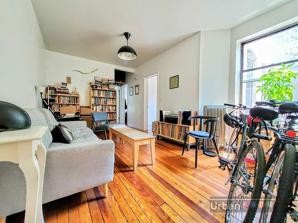 1st image of 332 Vernon Ave #6