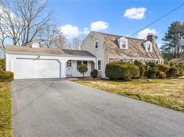 14 Metcalf Dr, Cumberland, RI 02864