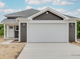 1719 Gilboa Ave, Zion, IL 60099