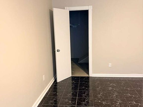 4th image of 535 Georgetown St