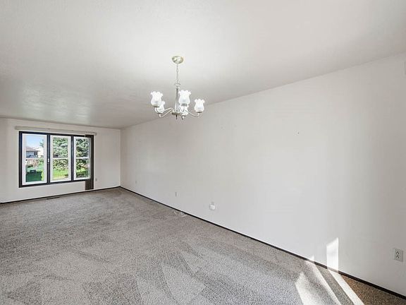 4th image of 1306 Rolling Meadows Rd