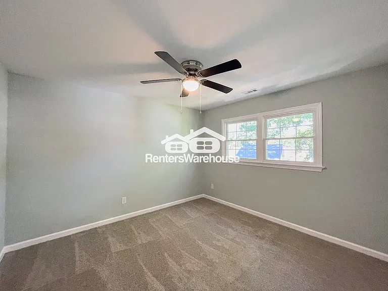 190 Devon Pl — Photo 23