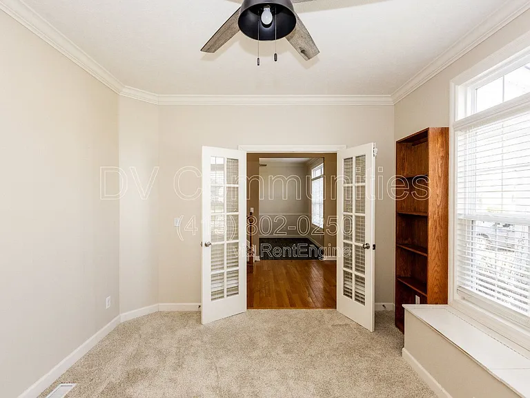 8240 Talbot Cir — Photo 21