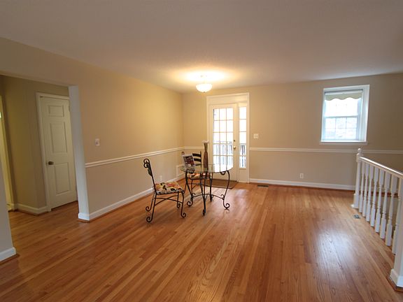 2nd image of 3010 S Columbus St APT A1
