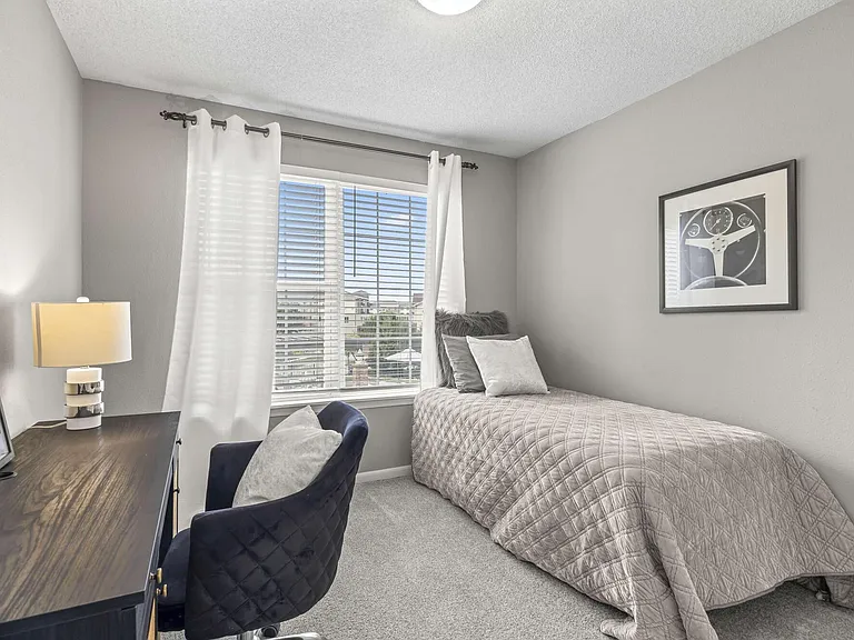 The Louis Townhomes — Photo 40