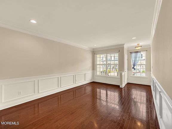 3rd image of 59 Brookfield Dr