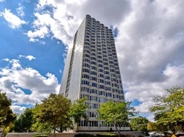 2525 South Shore DRIVE #22F, Milwaukee, WI 53207