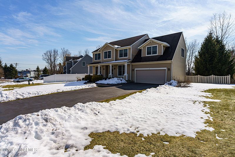 2nd image of 6 Sterling Heights Drive