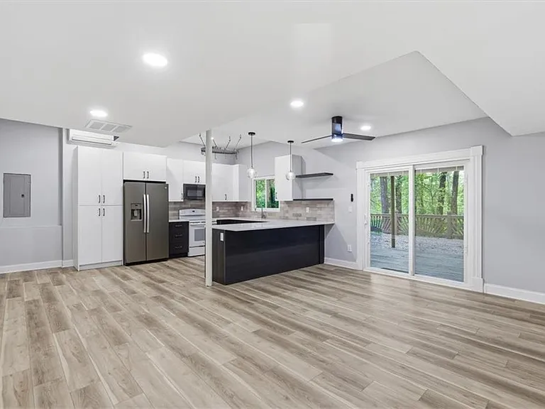 9485 Martin Rd — Photo 38