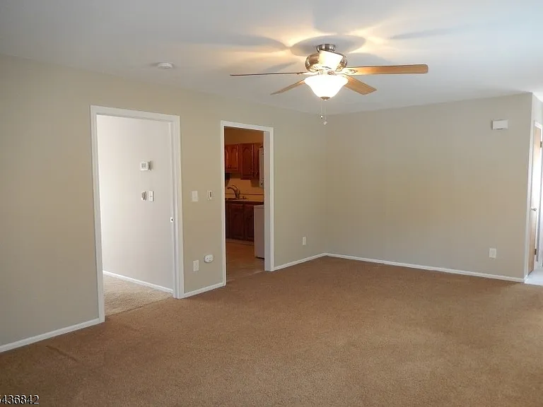 18B Red Barn Ln #2 — Photo 5