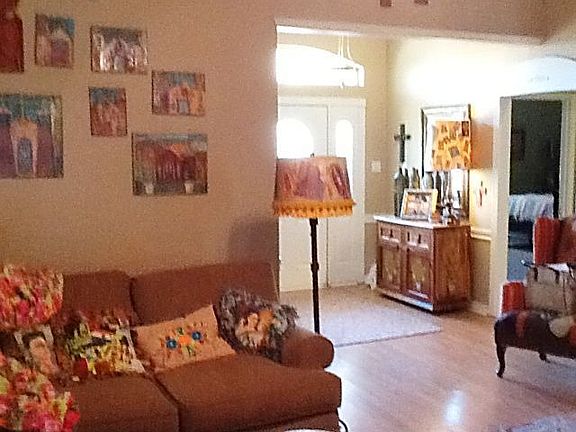 Entry/Living