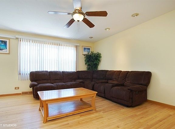 5th image of 48 E Judith Ann Dr