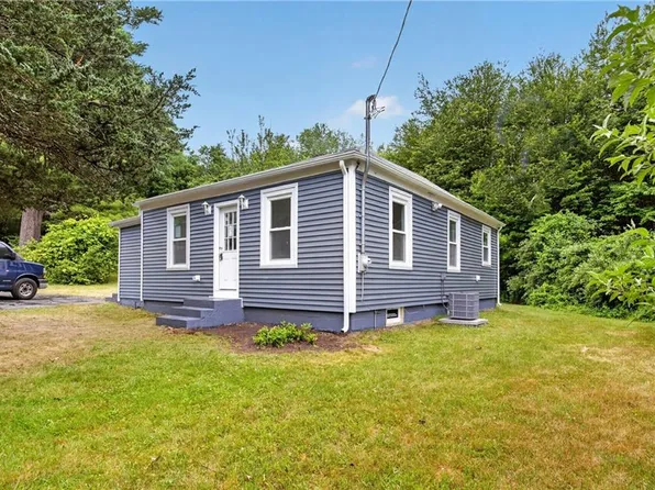 5 Lees Ln, Glocester, RI 02814