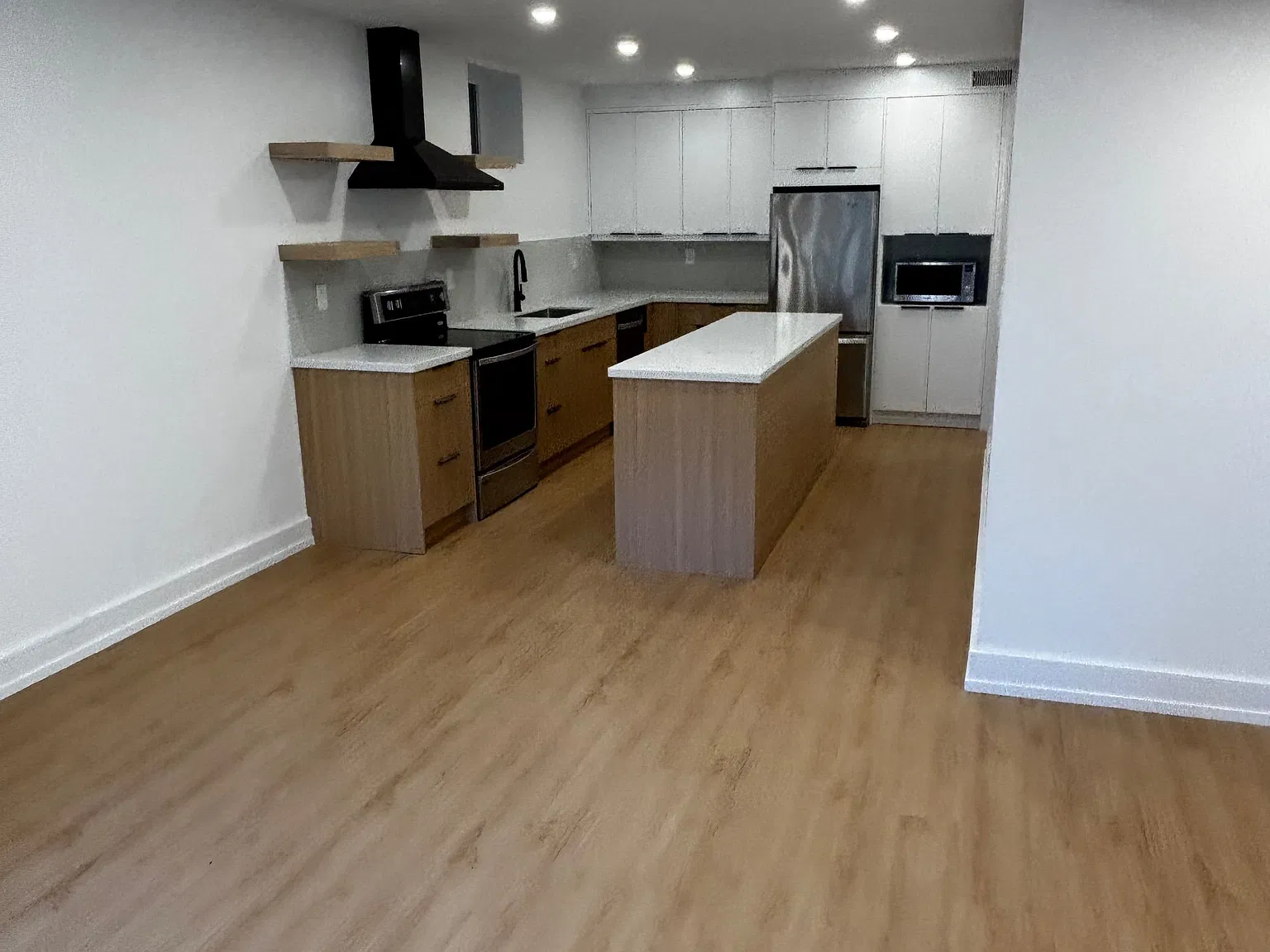 2 bed, $3,000 — Photo 4