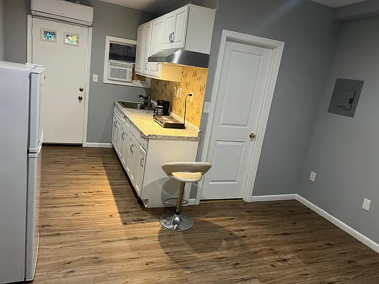 342 Ridge Ave — Photo 1