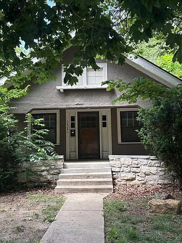 5424 Charlotte St Photo 1