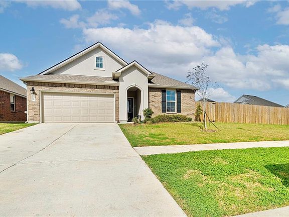 3rd image of 5206 Summer Pecan Dr