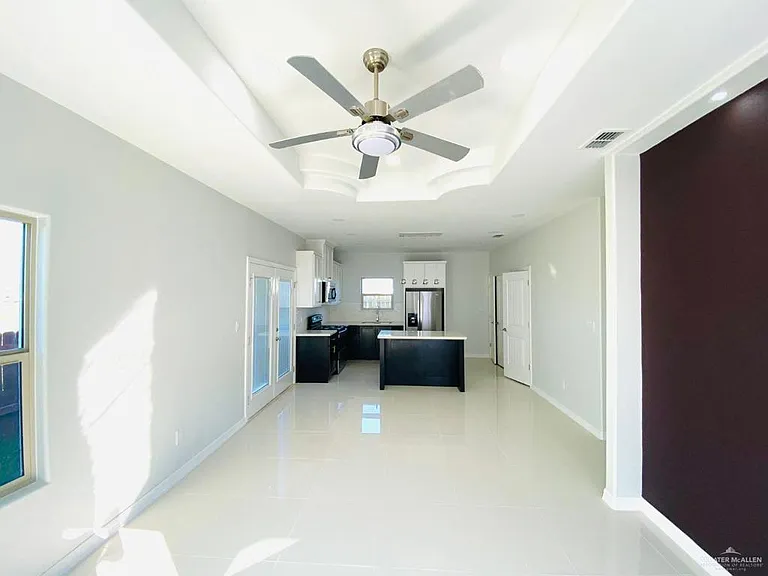 208 W Rutherford Ave #2 — Photo 3