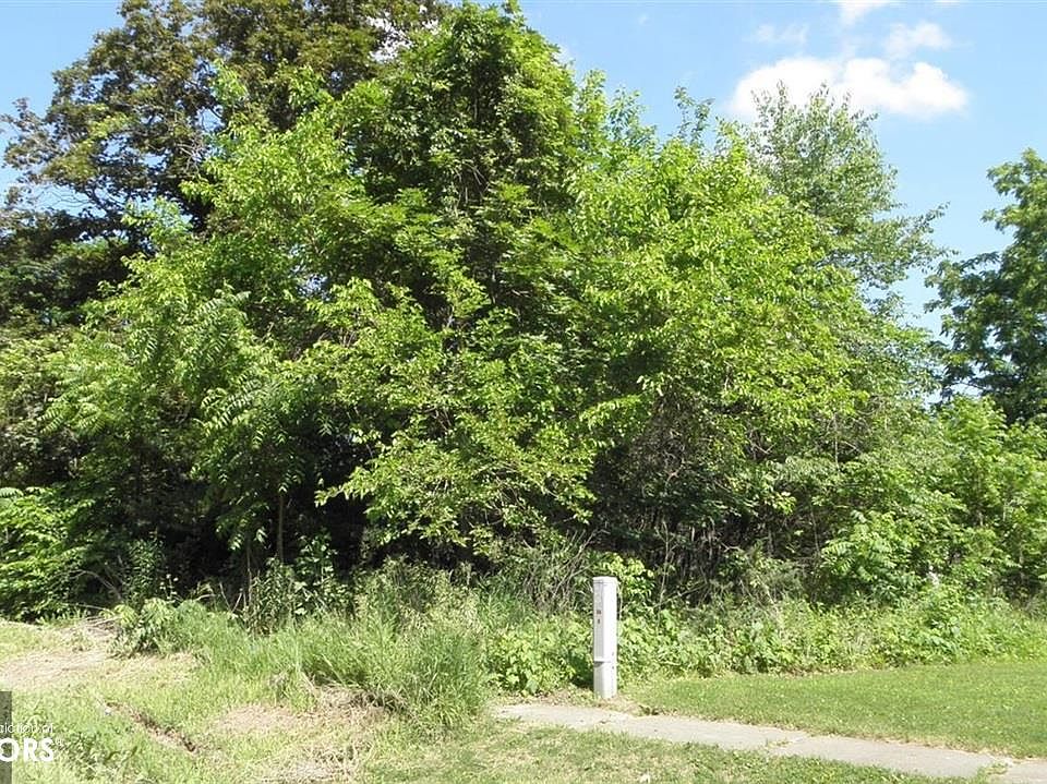2nd image of 0 Green St