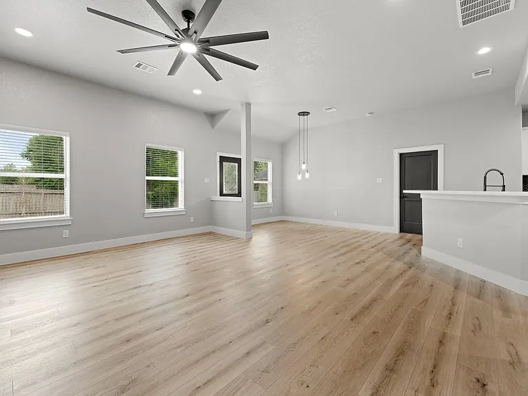 169 Forest Heights Ln — Photo 16