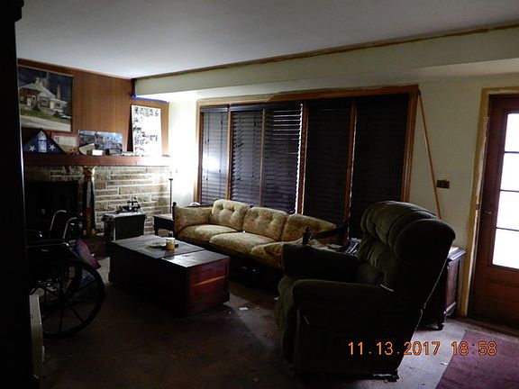3rd image of 931 Ellynwood Dr
