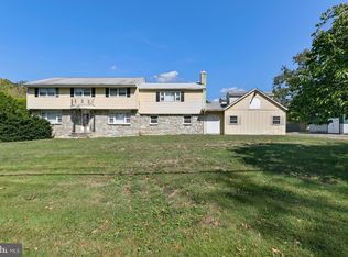 211 Windsor Rd, Robbinsville, NJ 08691