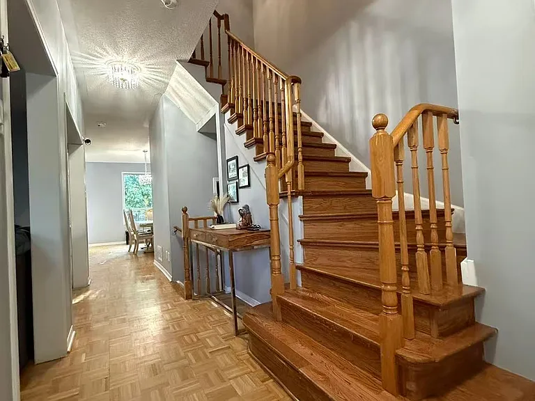 20 Craddock St — Photo 2