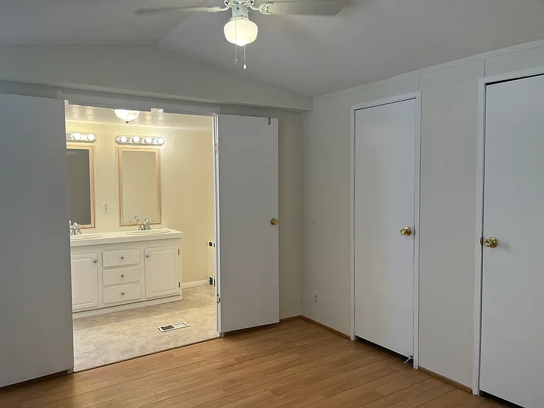 22225 Ellis Ave — Photo 9
