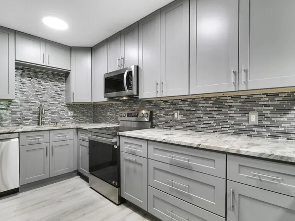 384 Golfview Road #D, North Palm Beach, FL 33408