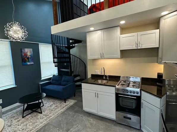 1 W Hollister St #3, Cincinnati, OH 45219