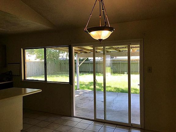 3rd image of 17319 Nordway Dr