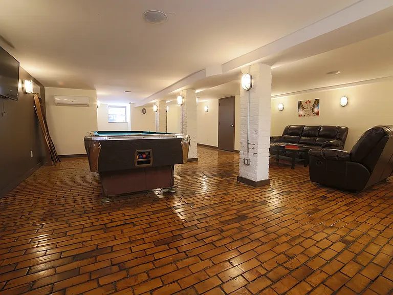 162 Pulaski St #3L — Photo 20