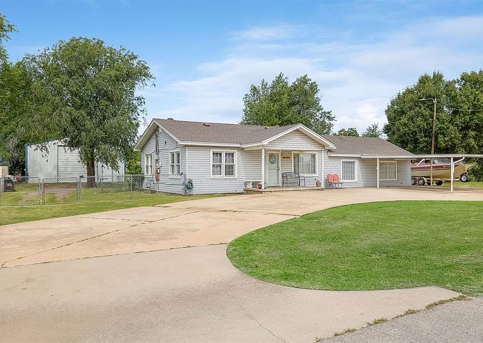 1st image of 2845 Poplar Dr