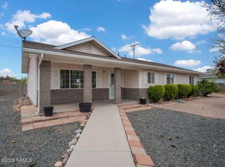 110 Court Ln, Holbrook, AZ 86025