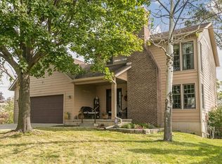 3401 Sycamore Ct NE, Cedar Rapids, IA 52402