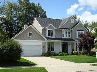 3130 Hidden Timber Dr, Orion, MI 48359